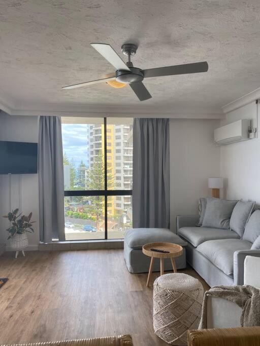 Ferienwohnung Fabulous Sea Views In The Heart Of Surfers Gold Coast Exterior foto