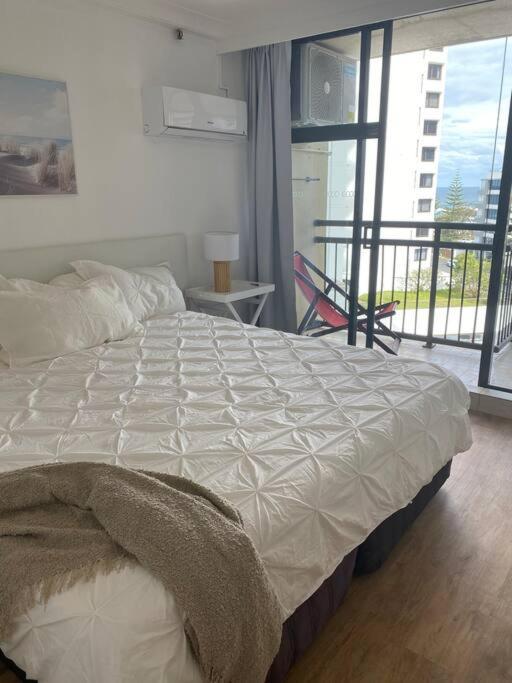 Ferienwohnung Fabulous Sea Views In The Heart Of Surfers Gold Coast Exterior foto